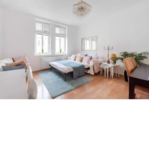 Next to Shopping street and Subway Station, Few minutes to Stephansplatz