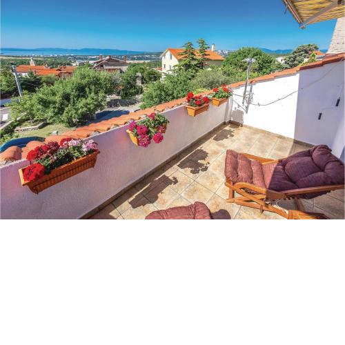 Nice Apartment In Krasica With House Sea View