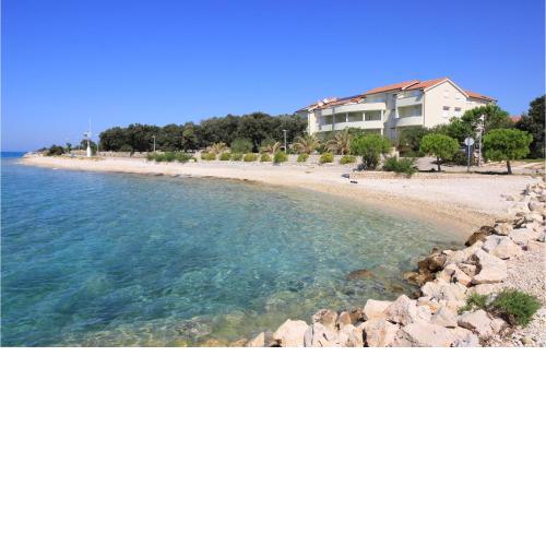 Nice Apartment In Mandre With House Sea View