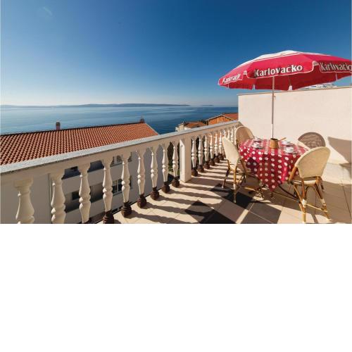 Nice Apartment In Okrug Gornji With Wifi