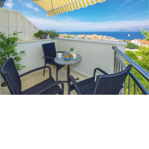 Nice Apartment In Postira With Wifi