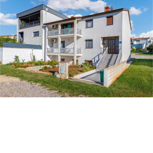 Nice Apartment In Pula With Wifi