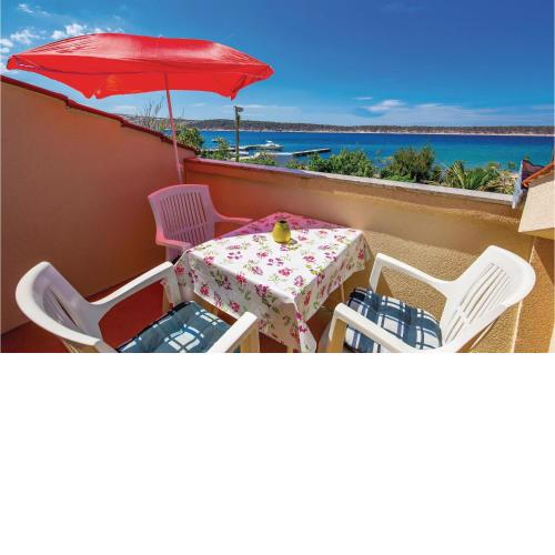 Nice Apartment In Rab With Kitchen