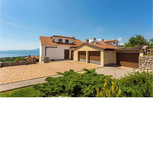 Nice Apartment In Rijeka With House Sea View
