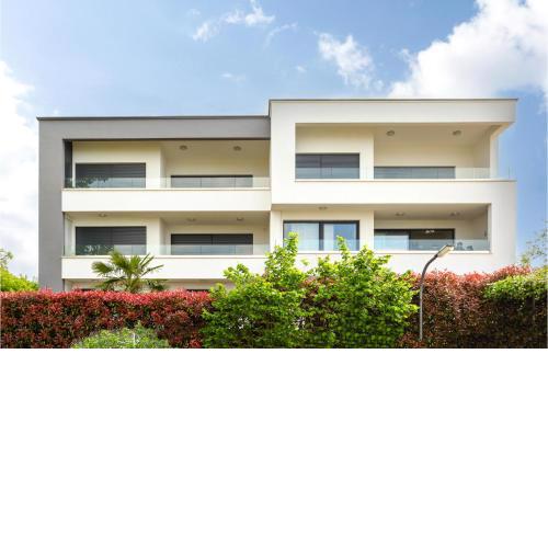 Nice Apartment In Vantacici With House Sea View