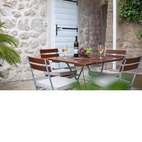 Nice Home In Dubrovnik With Kitchen