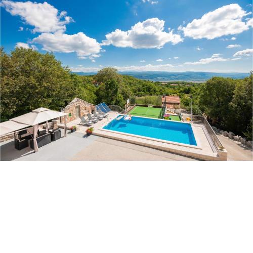 Nice Home In Lokvicici With Outdoor Swimming Pool