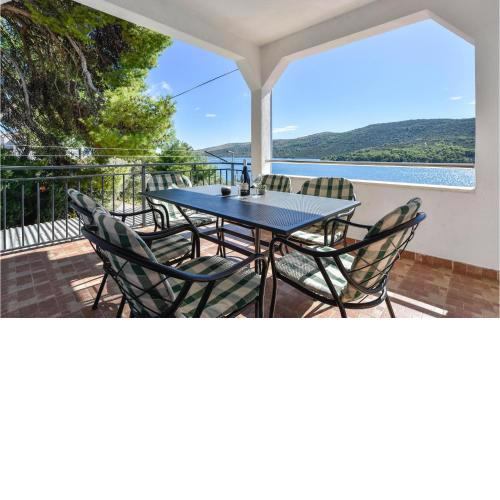 Nice Home In Poljica With House Sea View