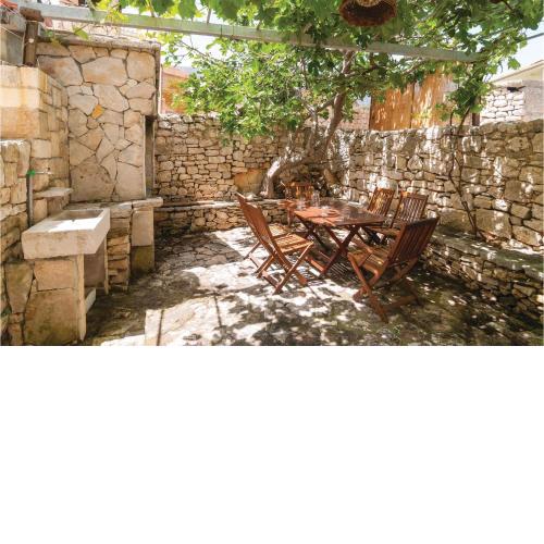 Nice Home In Postira With Kitchen