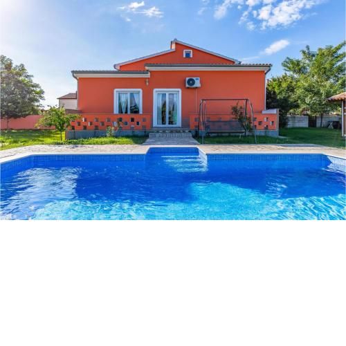 Nice Home In Sisan With Kitchen