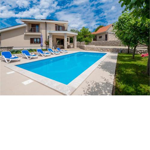 Nice Home In Vinjani Gornji With Wifi