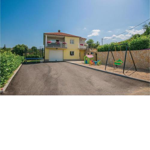 Nice Home In Zmijavci With Outdoor Swimming Pool