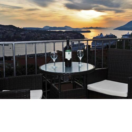 Nika Family Apartments - Comfort Studio Apartment with Balcony and Sea View A4