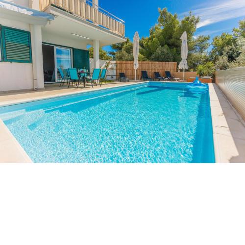 Nono Jure , private pool & sauna
