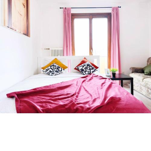 Nr 1 Apartment with 2 Balconies 3 Bedrooms Near Main Train Station