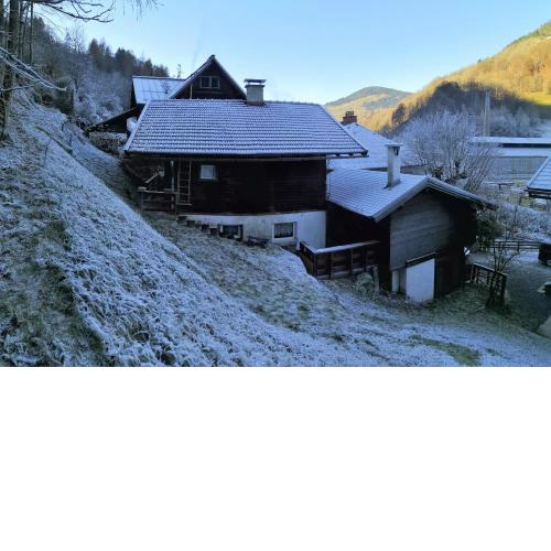 Obere Alpenhütte in Lend neben der Salzach