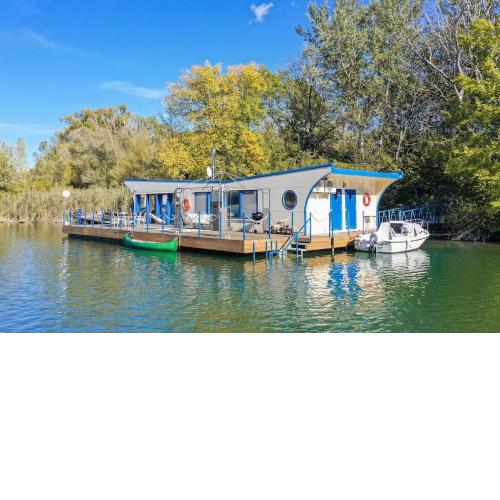Očarujúci Houseboat na Dunaji