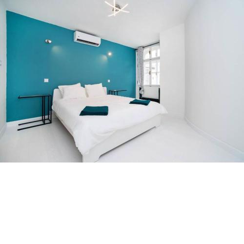 Old Town 1 Bedroom Oasis with AC and Double Shower