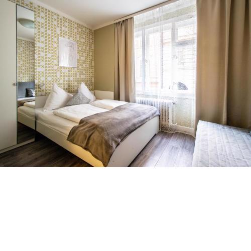 Old Town Rybna Apt by Ruterra