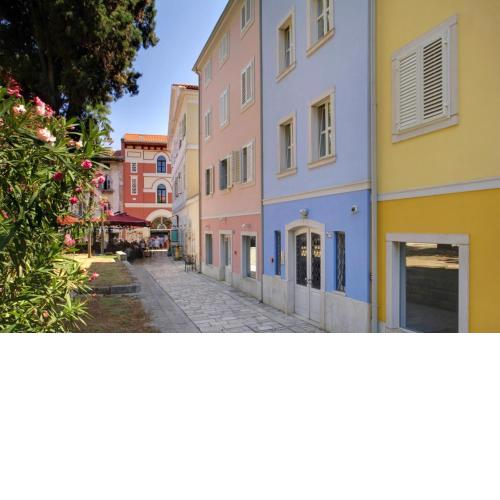 Old Town Suites and Rooms