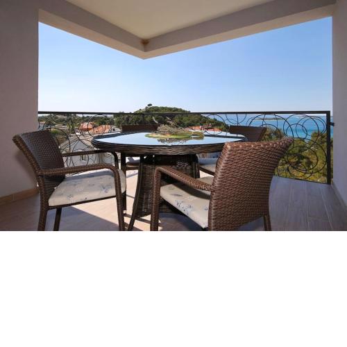 Oleandra Apartments