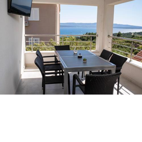 Olive & Almond Apartment