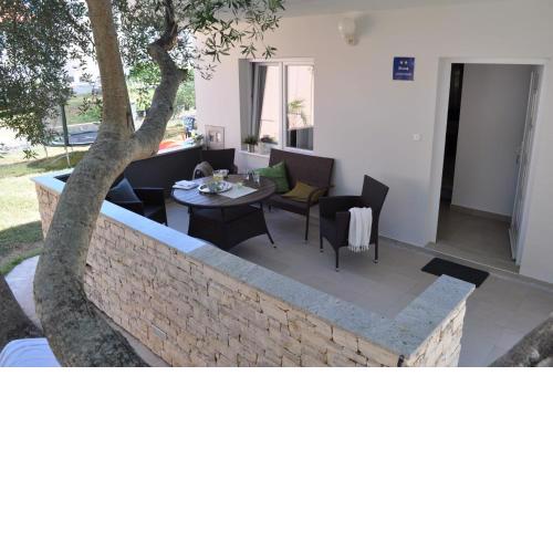 Olive tree apartment