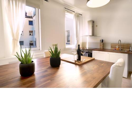 OPERASTREET CITY CENTER Apartment "Bangkok" in Vienna