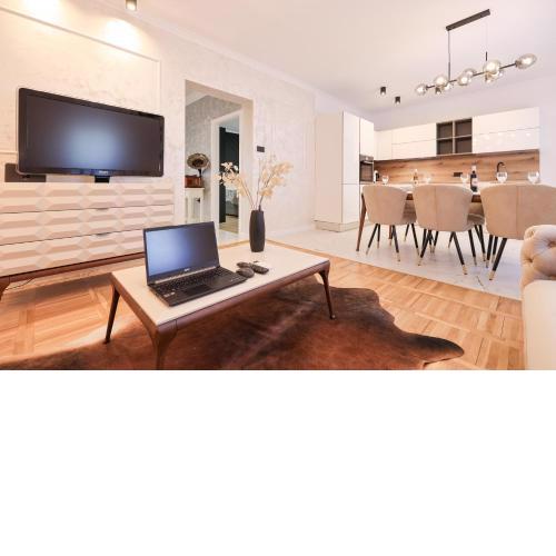 Oscar & Leo Apartments