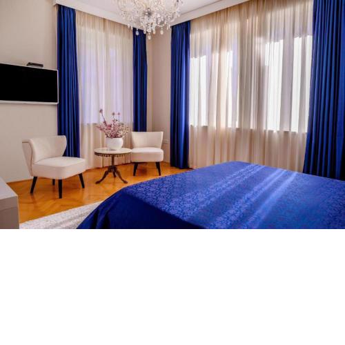 PALACE SCHÖN MILESI - esense of prestige - private pool - free parking - old money style luxury rooms - walking distance to the old town, the beach and all amenities - BURALUX properties