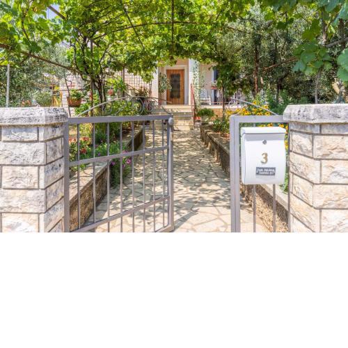 Palman apartments with Free Parking