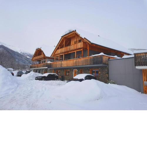 Panorama Chalet Grau XL