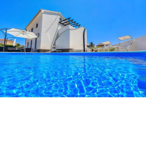 Panorama Hills
