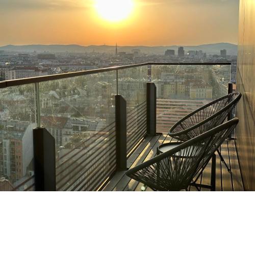 PANORAMA SKY Apartment I Rooftop Pool I Metro station