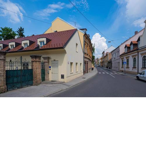 Paon Boutique Apartments