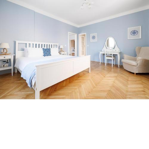 Papageno Apartments
