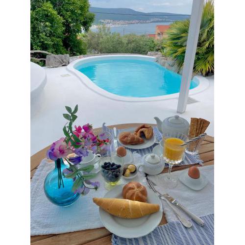 PAVI APARTMENTS Life Style House with private pool