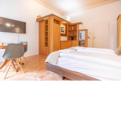 Peaceful Getaway 2BR Apartment with Shared Spaces