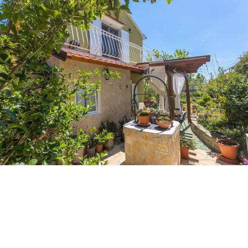 Peaceful house in nature nearby National Park Krka