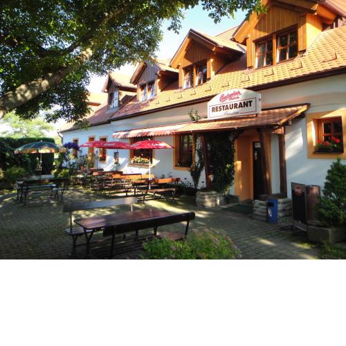 Pension & Restaurant U Koňské dráhy Holkov