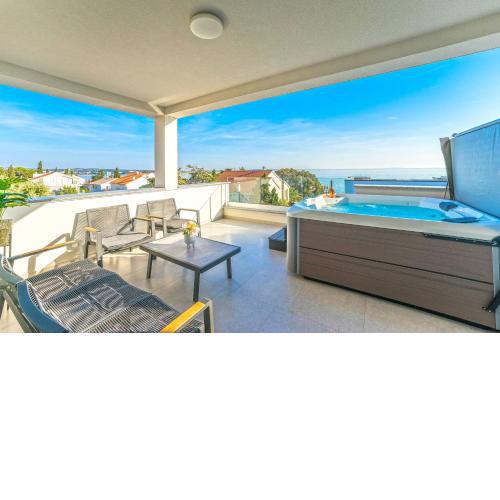 Penthouse Apartment Perla with Jacuzzi