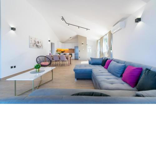 Penthouse Nensi