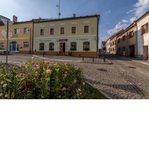 Penzion a restaurace U Vladaře