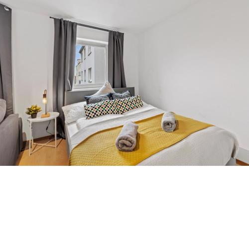Perfect Location, 2 min to Main Station