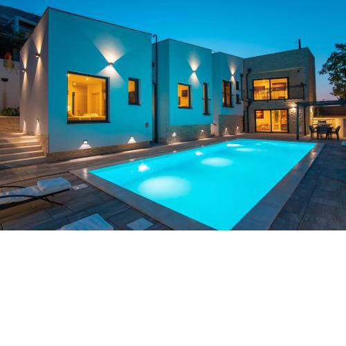 Perla Nera Heated Pool & Sauna
