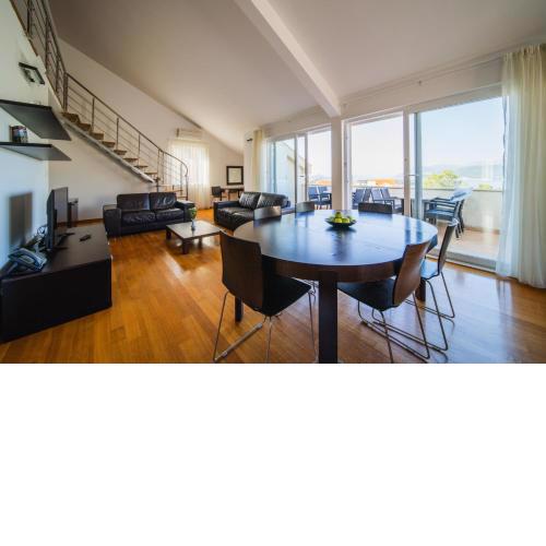 Pervanovo Apartments with Free Parking