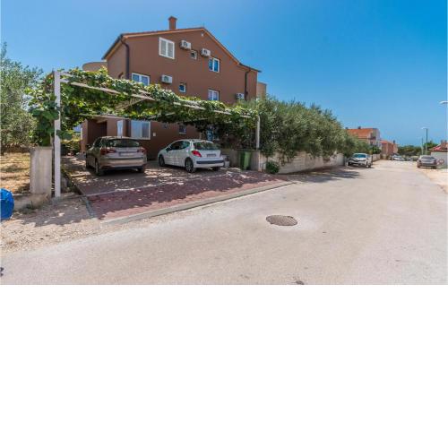 Pet Friendly Apartment In Pakostane With Wifi