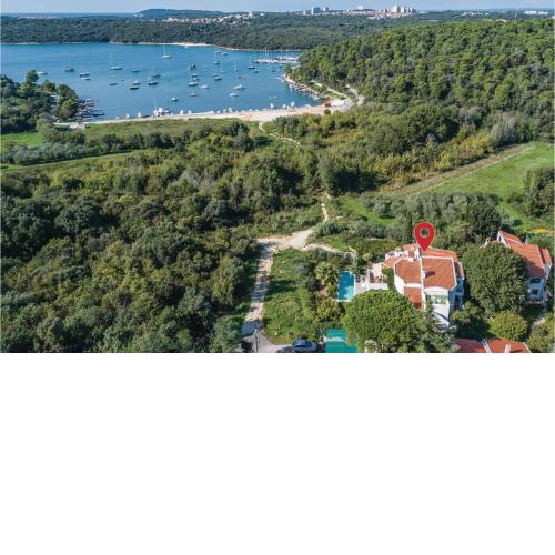 Pet Friendly Apartment In Pula With Wifi
