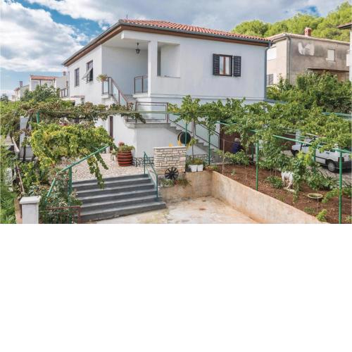 Pet Friendly Apartment In Pula With Wifi