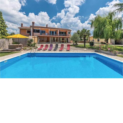 Pet Friendly Home In Pazin With Jacuzzi